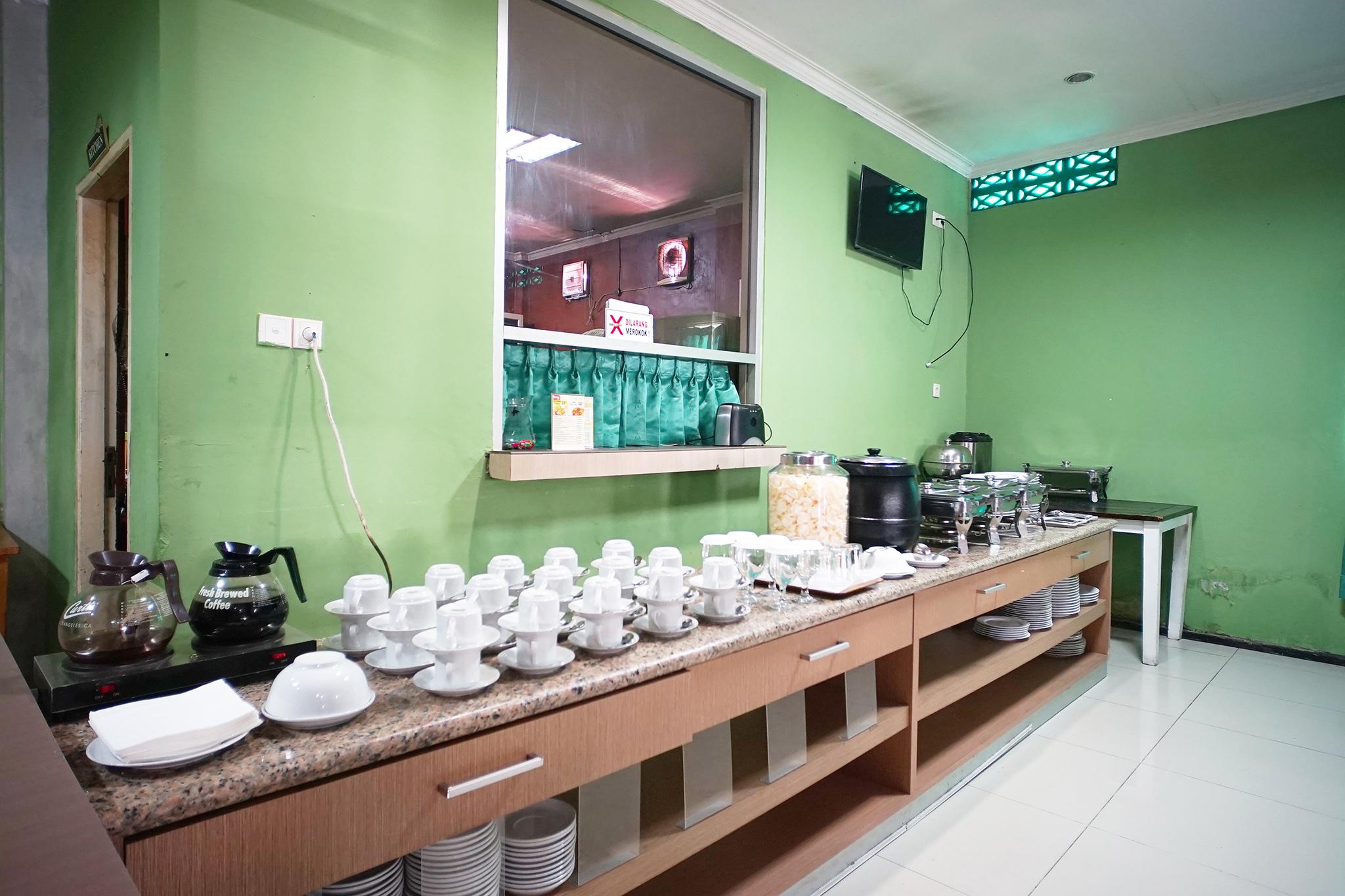 Capital O 2885 Hemra Hotel Balikpapan  Exterior photo