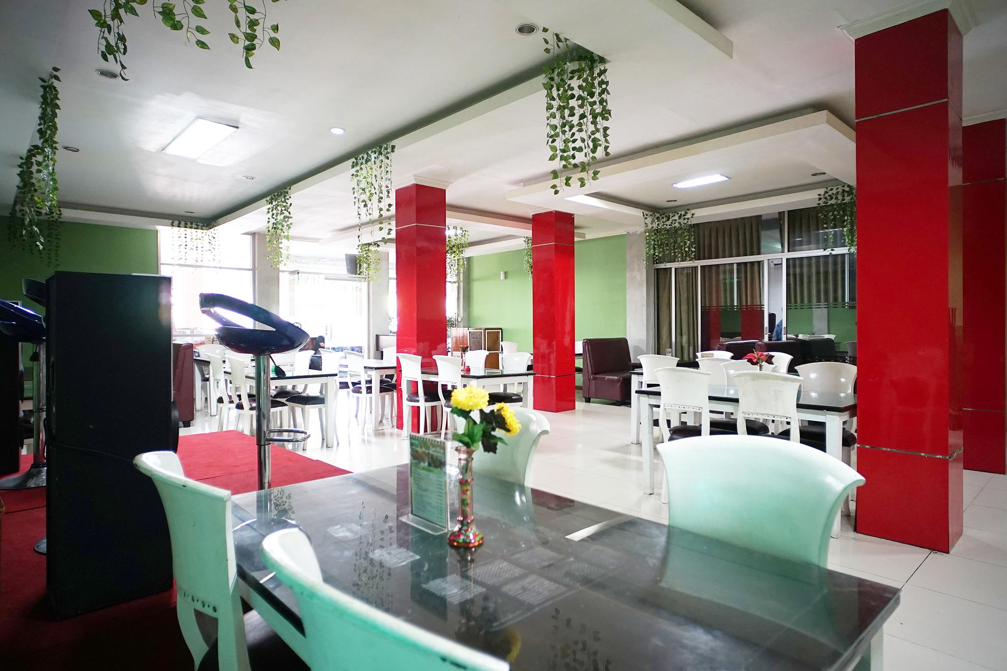 Capital O 2885 Hemra Hotel Balikpapan  Exterior photo
